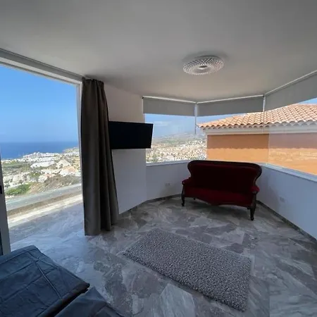 Ocean View Tenerife 아데제