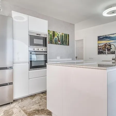 Vila Ocean View, Private Jacuzzi, Ac *